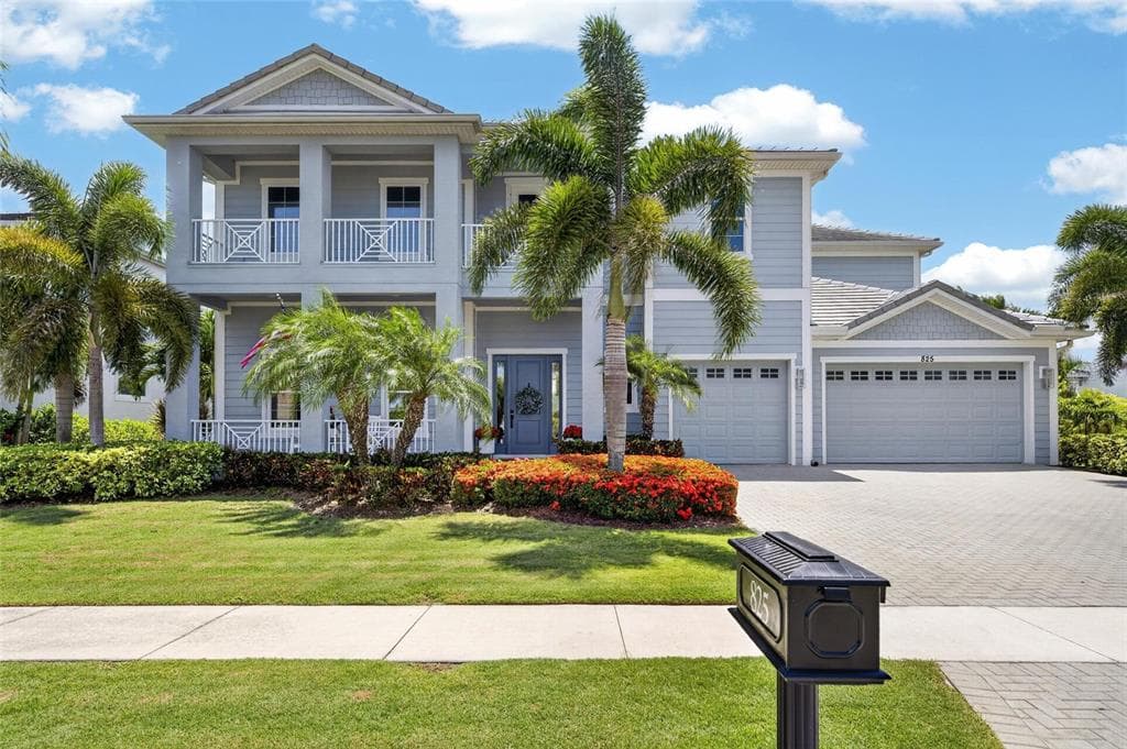 825 MANNS HARBOR DRIVE