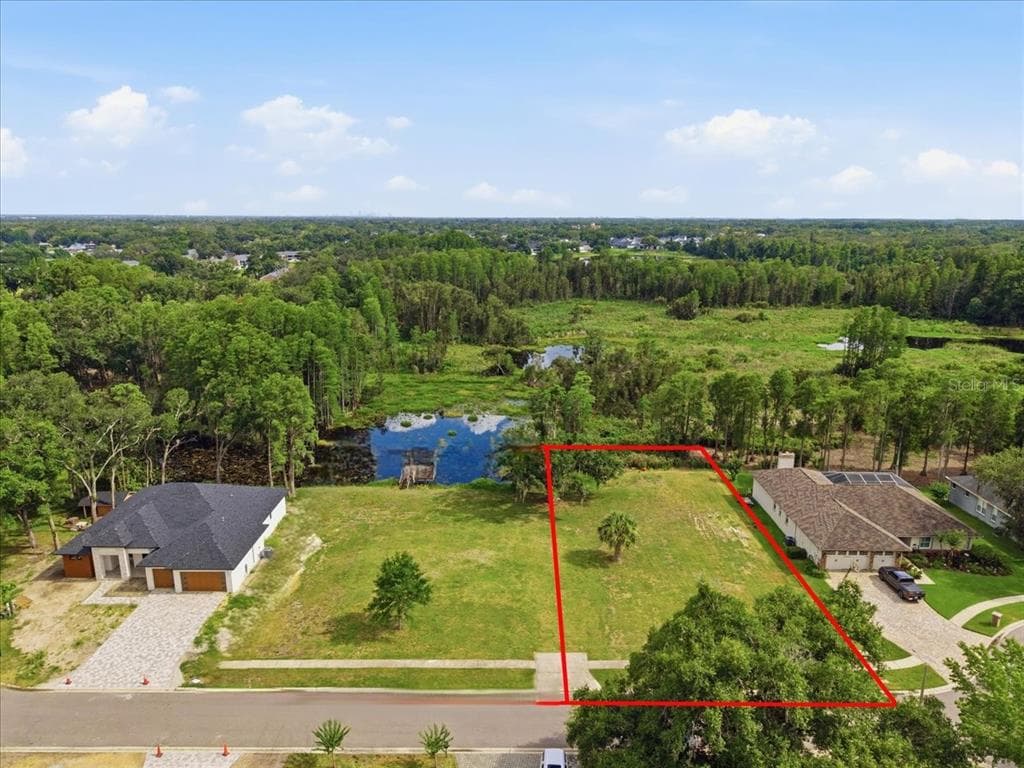WOODS END CT TAMPA, FL 33618
