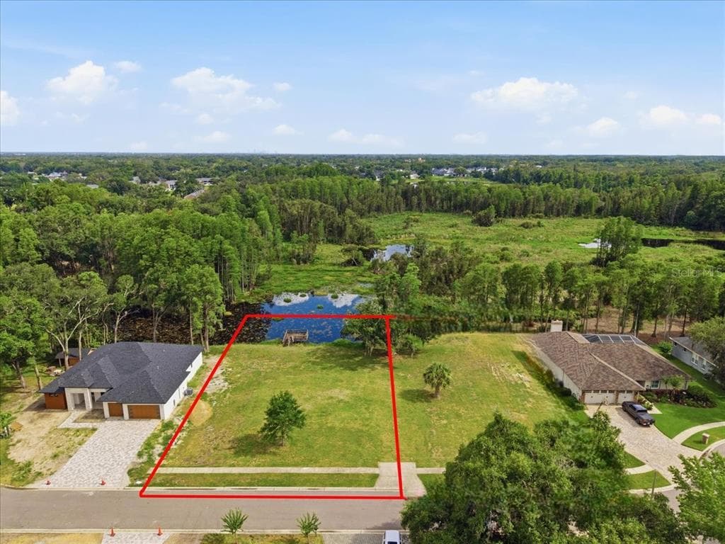 WOODS END COURT TAMPA, FL 33618