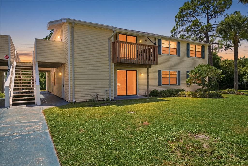 123 LOBLOLLY COURT UNIT B OLDSMAR, FL 34677