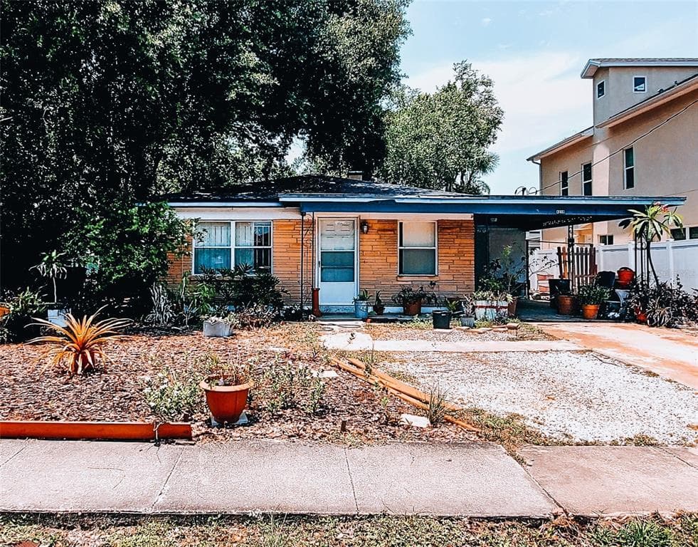 4219 W GREEN STREET TAMPA, FL 33607