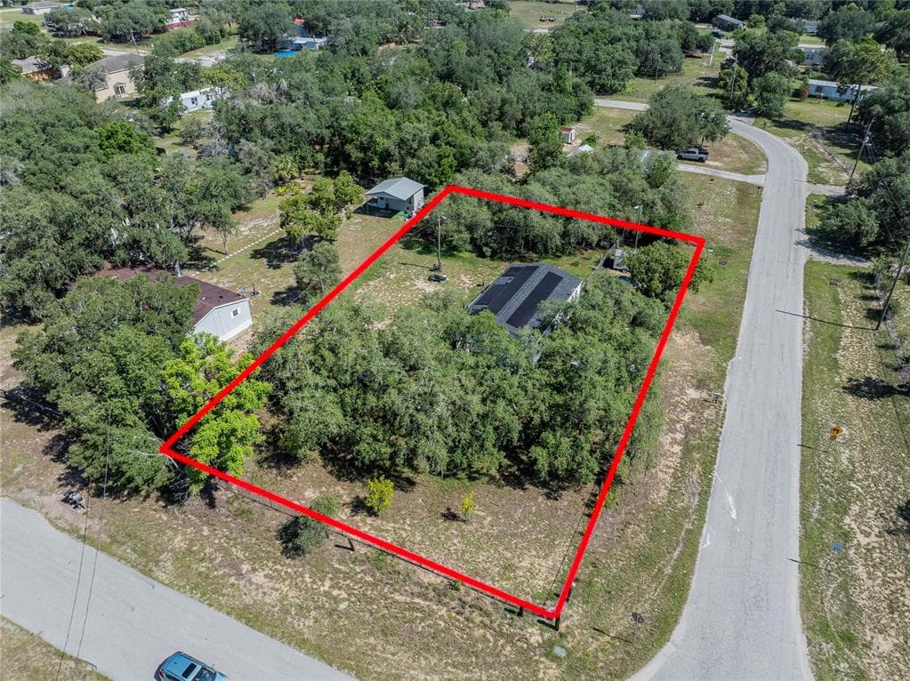 3825 CARRIAGE DRIVE LAKE WALES, FL 33898