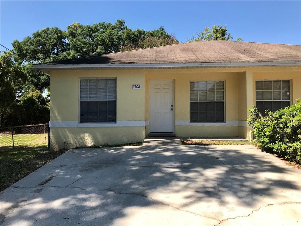 5206 LIME AVENUE SEFFNER, FL 33584