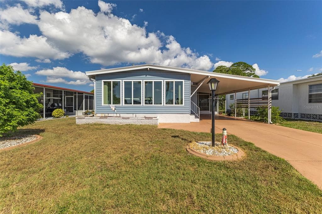 240 LA COSTA NORTH PORT, FL 34287