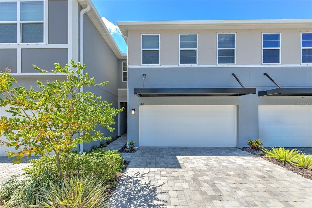 1133 CREEK VALLEY COURT