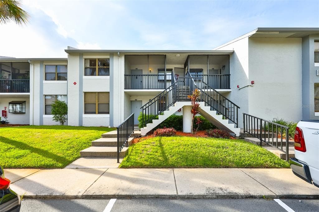 1934 OYSTER CATCHER STREET UNIT 923 CLEARWATER, FL 33762