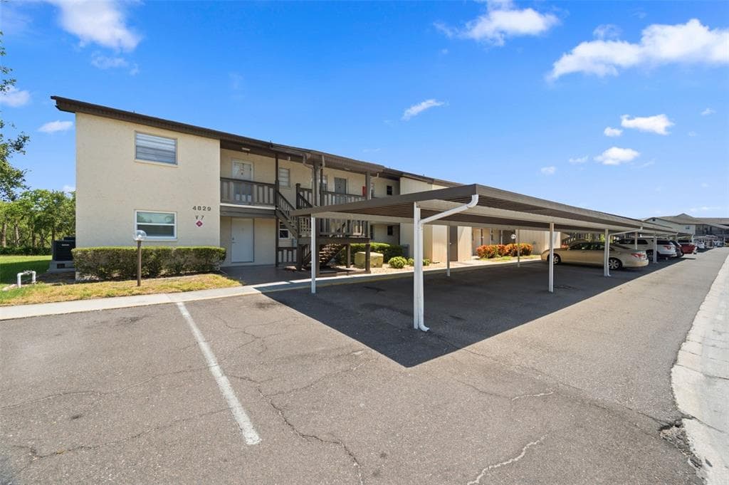 4829 ONYX LANE UNIT 102 NEW PORT RICHEY, FL 34652