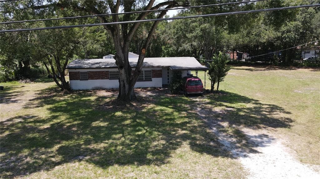 1406 HOBBS STREET TAMPA, FL 33619