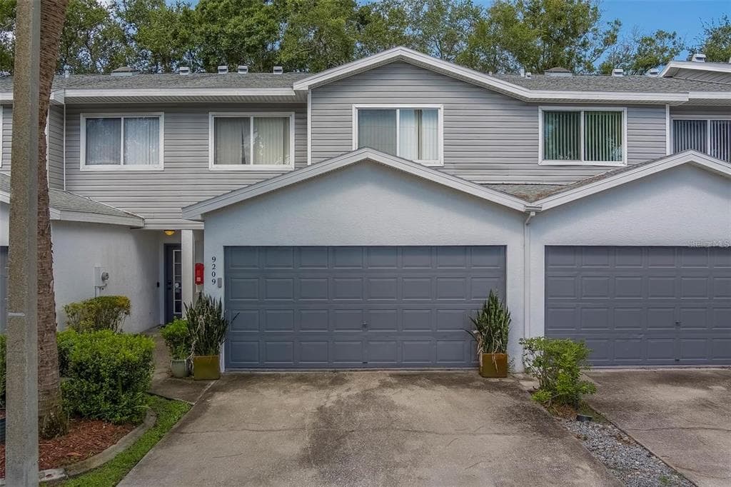9209 JAKES PATH LARGO, FL 33771