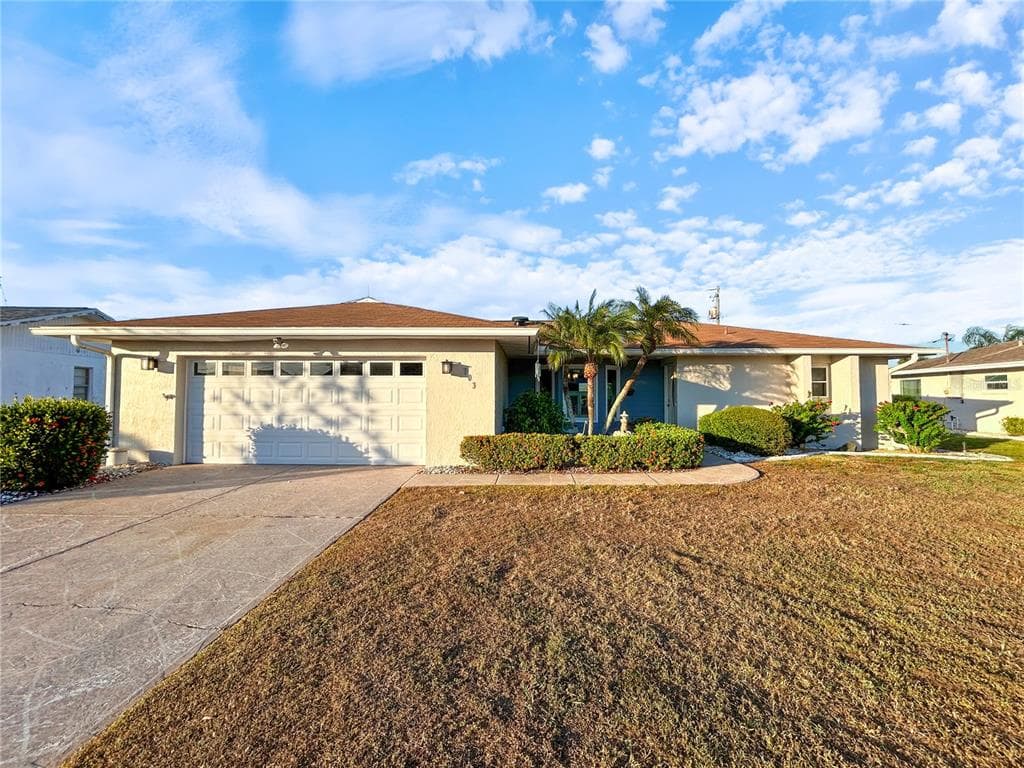 703 OJAI AVENUE SUN CITY CENTER, FL 33573