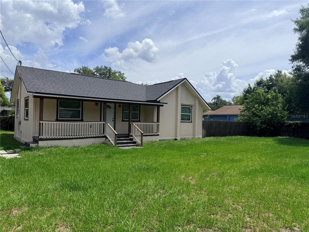 1002 E BOUGAINVILLEA AVENUE TAMPA, FL 33612