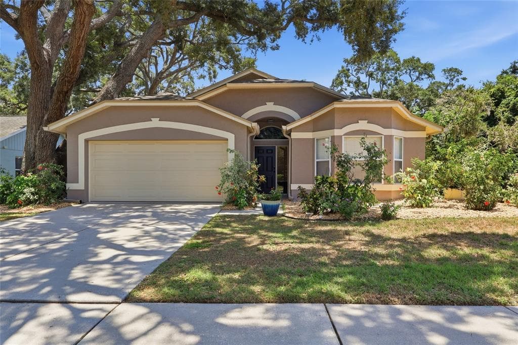5724 ERHARDT DRIVE RIVERVIEW, FL 33578