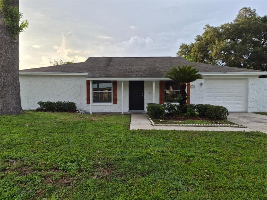 1726 ELISE MARIE DRIVE SEFFNER, FL 33584