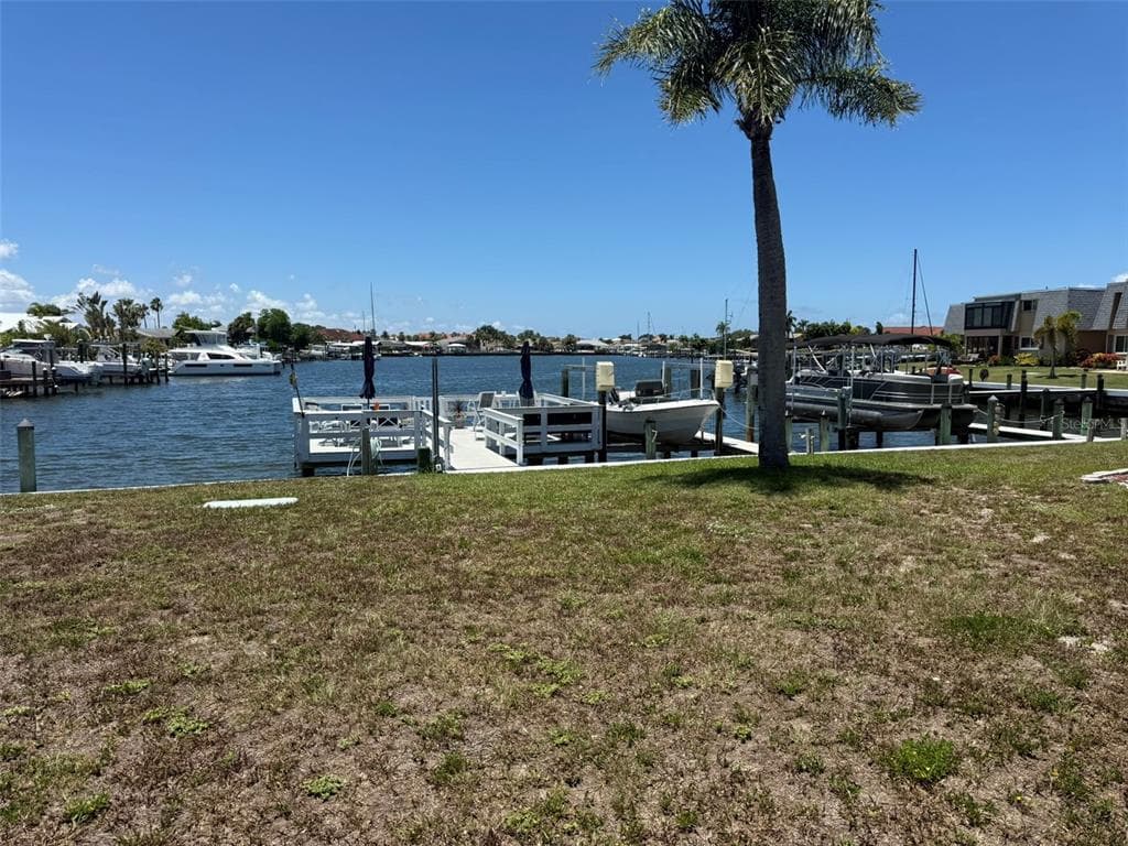 1000 APOLLO BEACH BOULEVARD UNIT 204