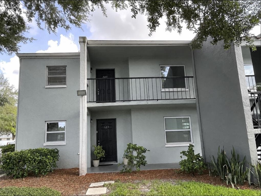2835 SOMERSET PARK DRIVE UNIT 205 TAMPA, FL 33613