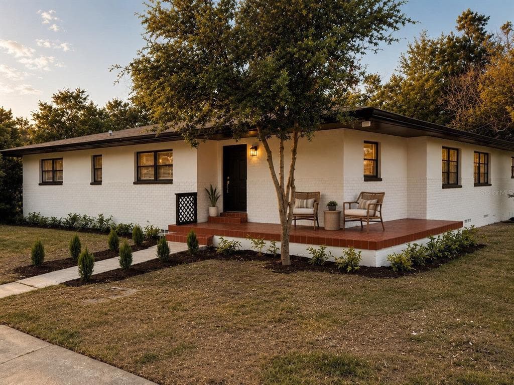 2605 E 17TH AVENUE TAMPA, FL 33605