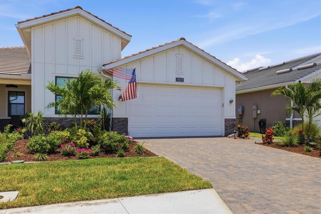 18839 DAYSPRING PLACE VENICE, FL 34293