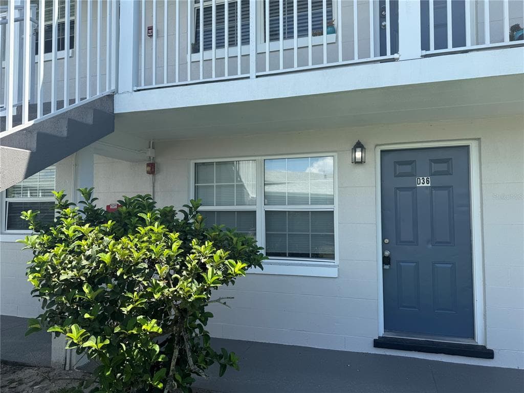 1400 EUDORA ROAD UNIT D36 MOUNT DORA, FL 32757
