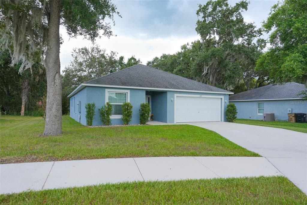 1537 BAYWOOD VILLAGE COURT MOUNT DORA, FL 32757