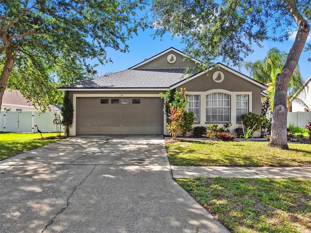 1239 AVONWOOD COURT LUTZ, FL 33559