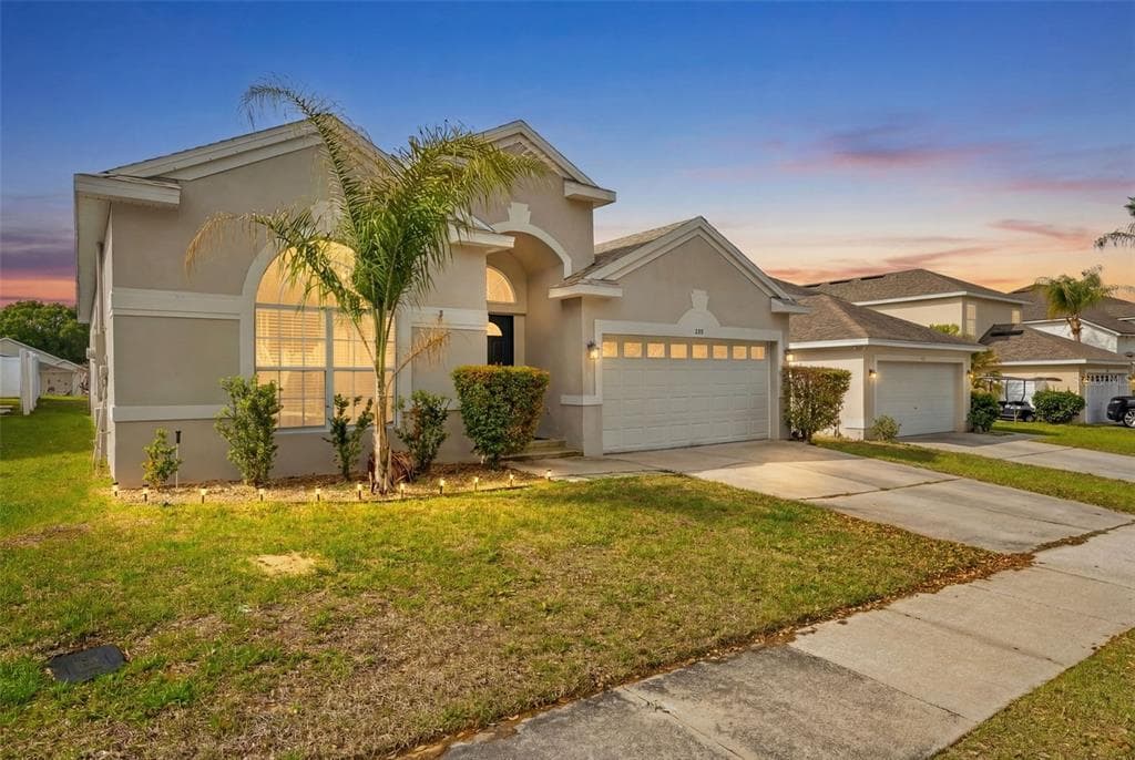 208 TROON CIRCLE DAVENPORT, FL 33897