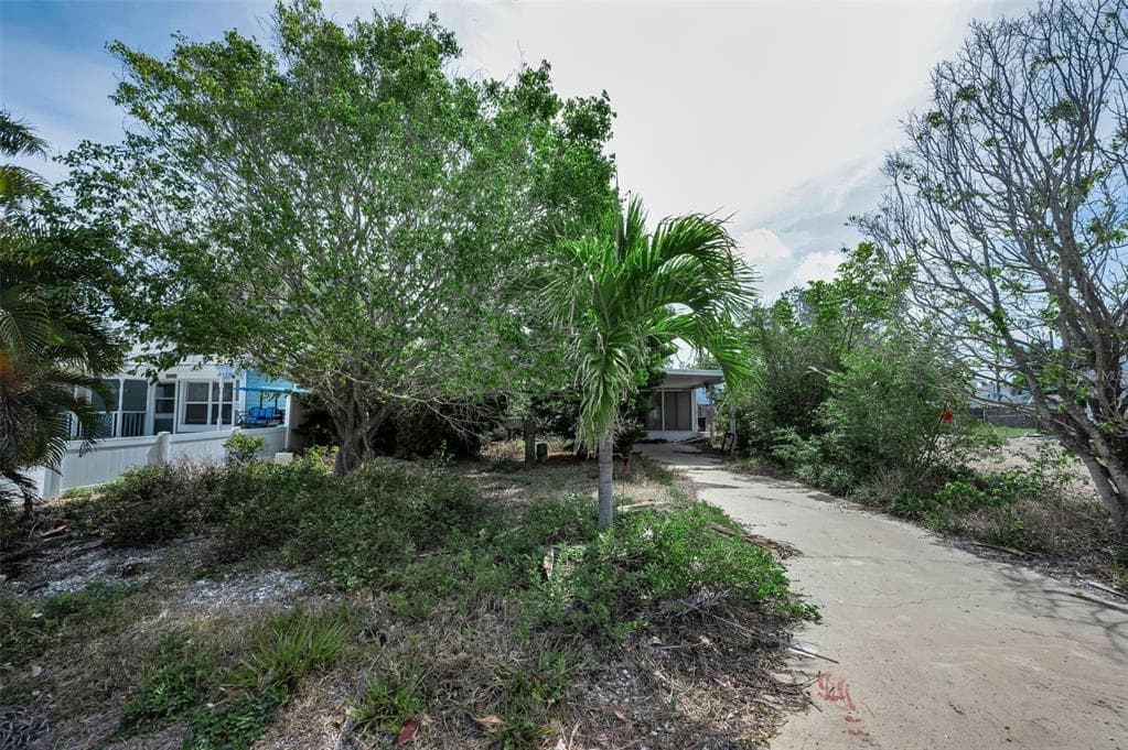 1213 BAY PALM BOULEVARD INDIAN ROCKS BEACH, FL 33785