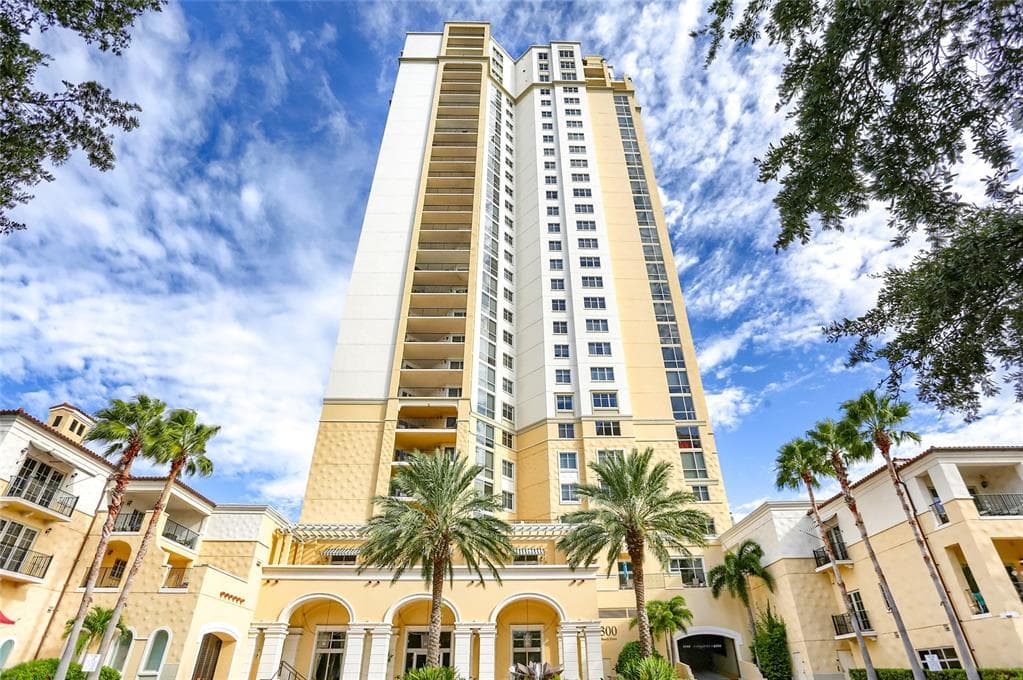 300 BEACH DRIVE NE UNIT 1904 ST PETERSBURG, FL 33701