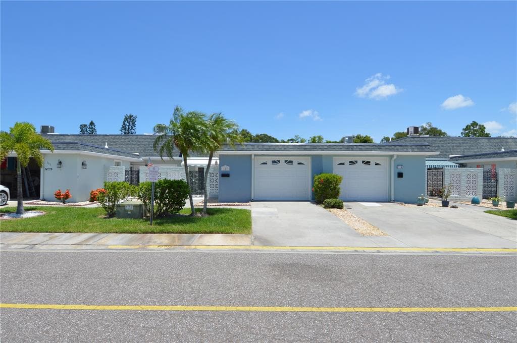 143 BOCA CIEGA POINT BOULEVARD N ST PETERSBURG, FL 33708