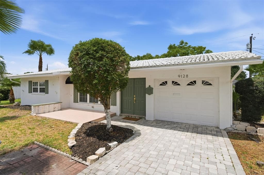 9128 142ND STREET SEMINOLE, FL 33776