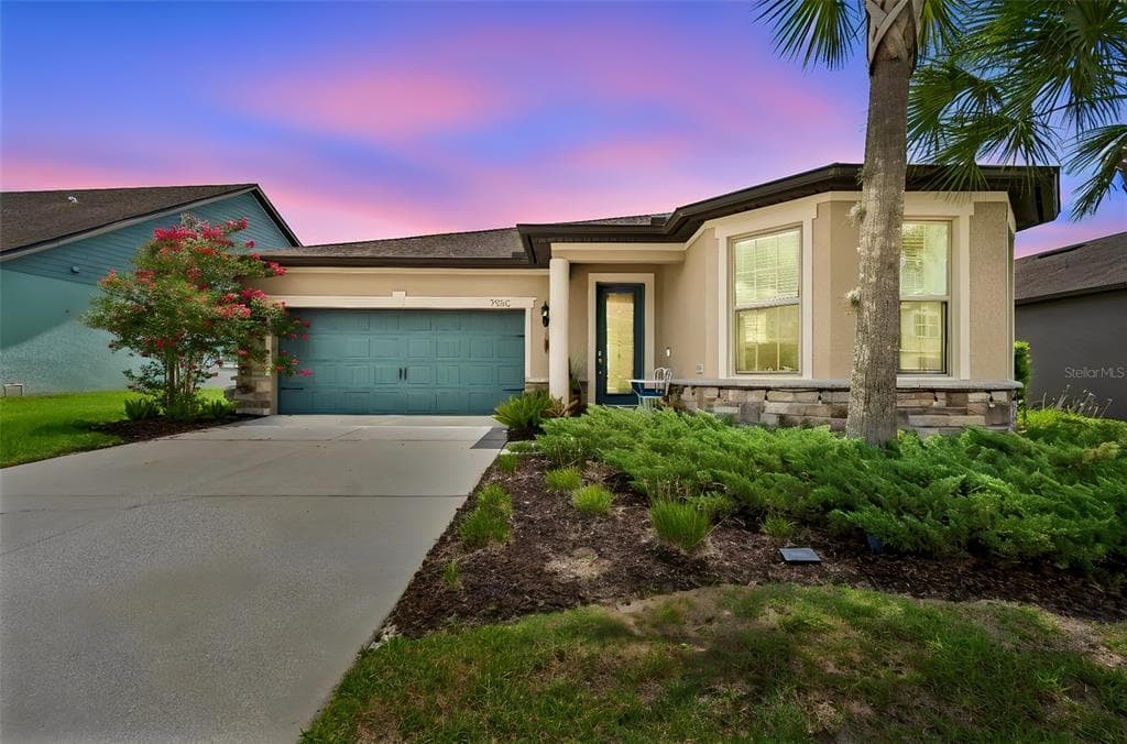 7930 OLIVE BROOK DRIVE WESLEY CHAPEL, FL 33545