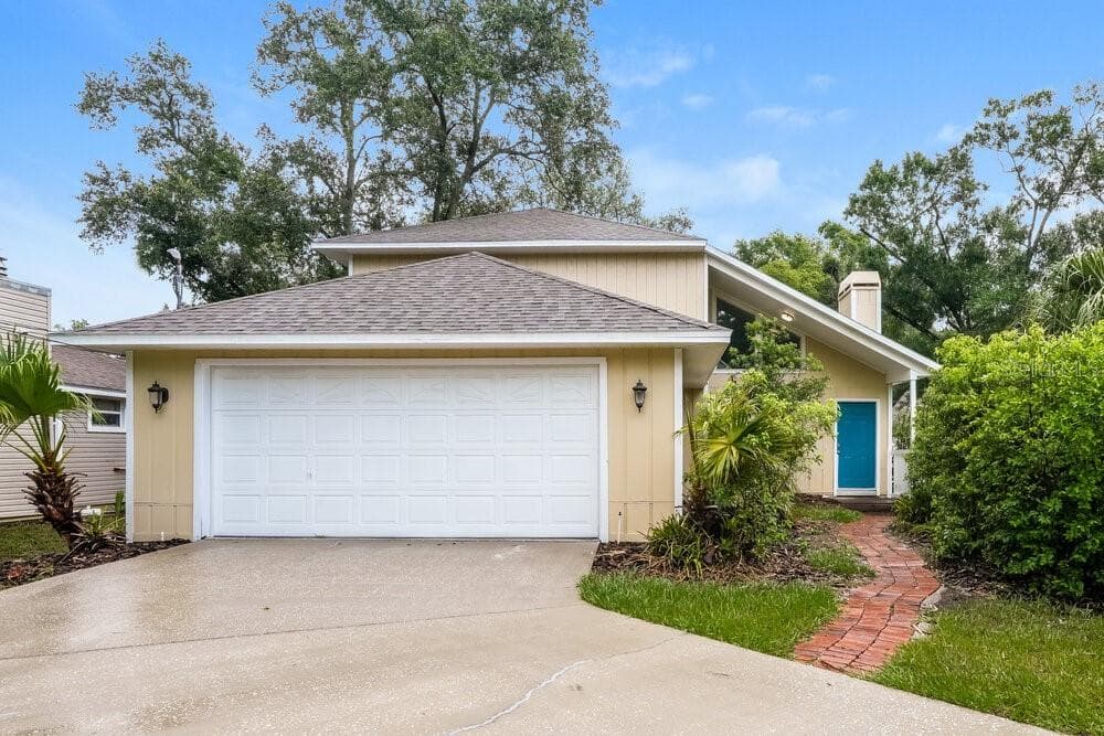 8105 N FREMONT AVENUE TAMPA, FL 33604