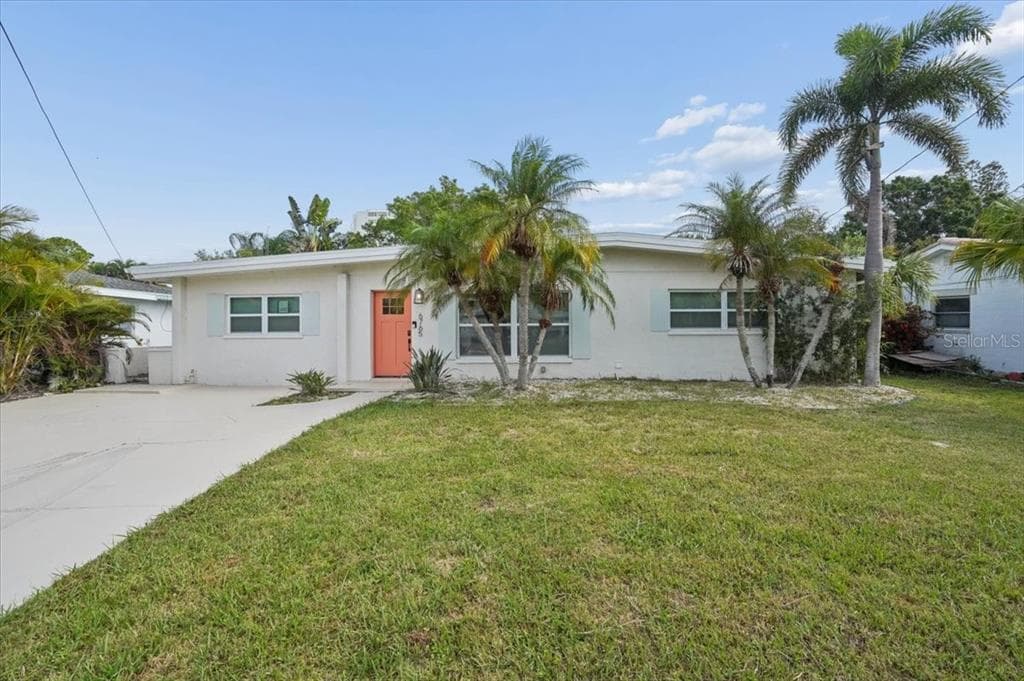 6765 W FLAMINGO WAY S ST PETERSBURG, FL 33707