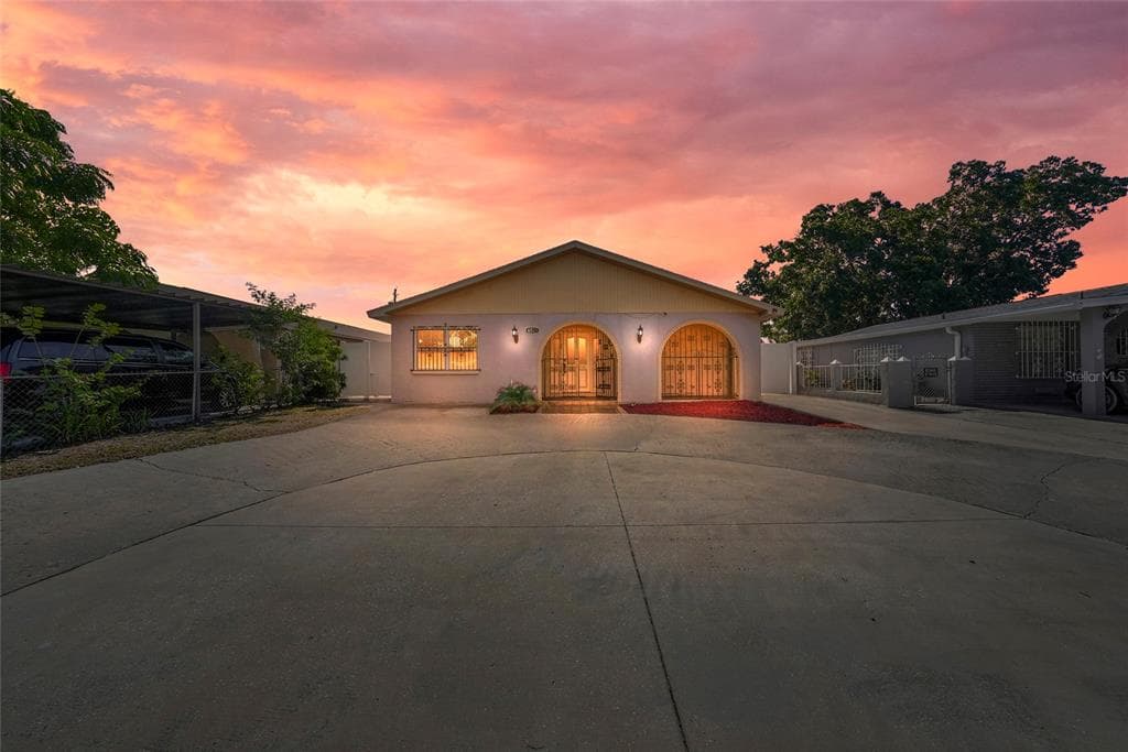 6513 N MANHATTAN AVENUE TAMPA, FL 33614