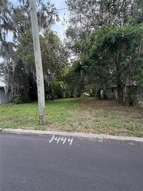 1444 KETTLES AVENUE LAKELAND, FL 33805