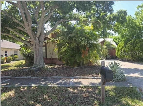 11550 HERITAGE WAY LARGO, FL 33778