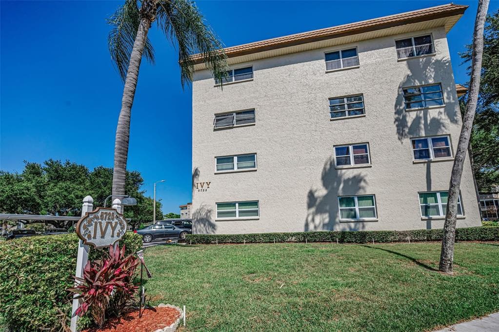 5725 80TH STREET N UNIT 315