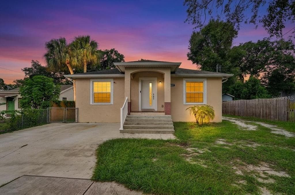 1607 E LINEBAUGH AVENUE TAMPA, FL 33612