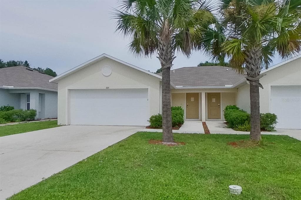 9135 AEGEAN CIRCLE LEHIGH ACRES, FL 33936