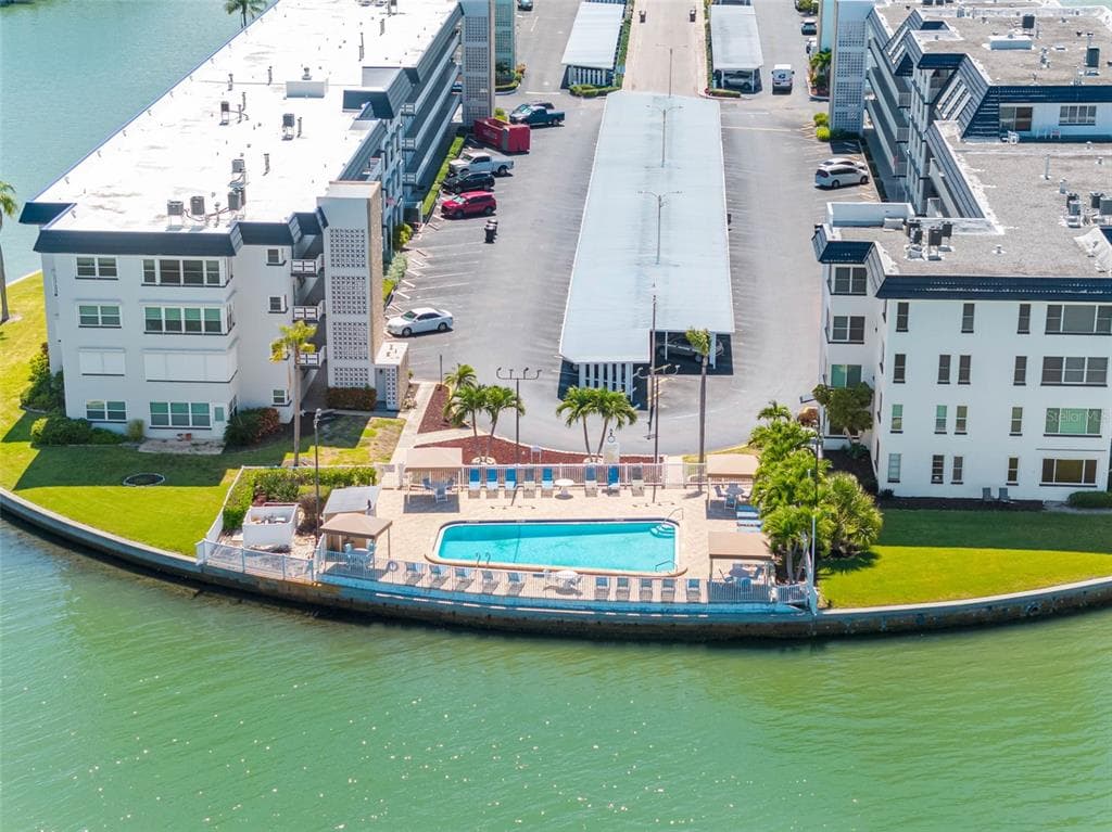5940 30TH AVENUE S UNIT 301 GULFPORT, FL 33707