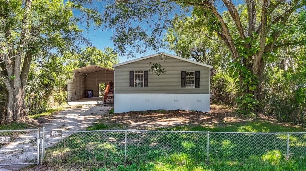 6106 NUNDY AVENUE GIBSONTON, FL 33534