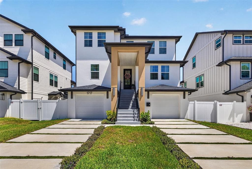 1717 MASSACHUSETTS AVENUE NE ST PETERSBURG, FL 33703