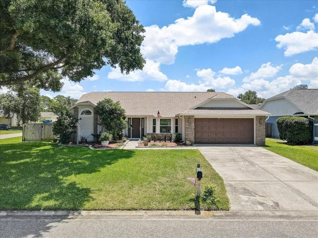 1907 HORSESHOE DRIVE