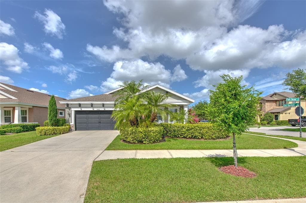 6540 PARK STRAND DRIVE APOLLO BEACH, FL 33572