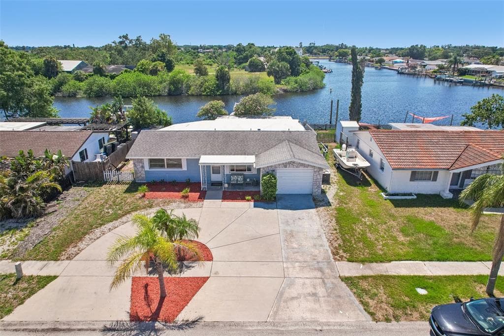 1133 GRAND BOULEVARD HOLIDAY, FL 34690