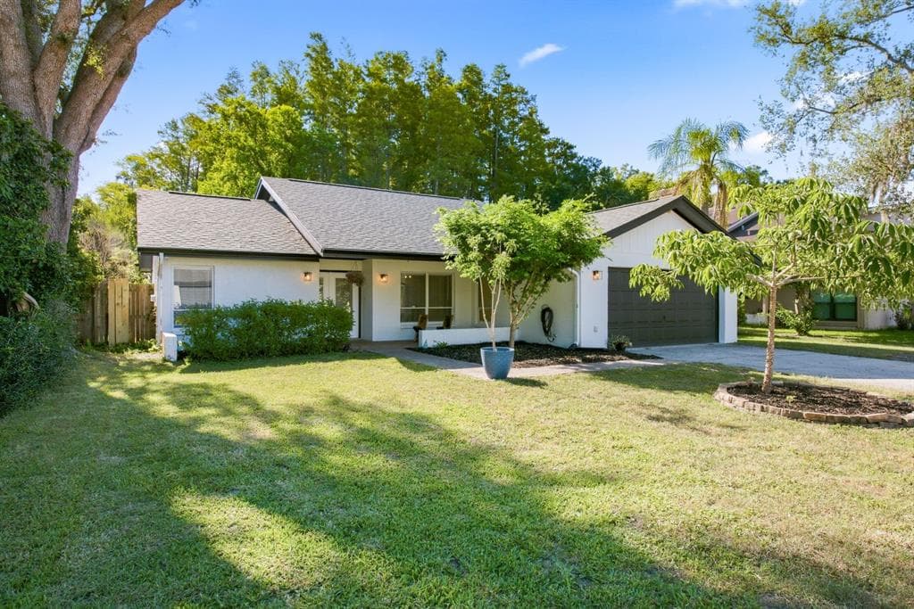10907 AUTUMN OAK PLACE TAMPA, FL 33618