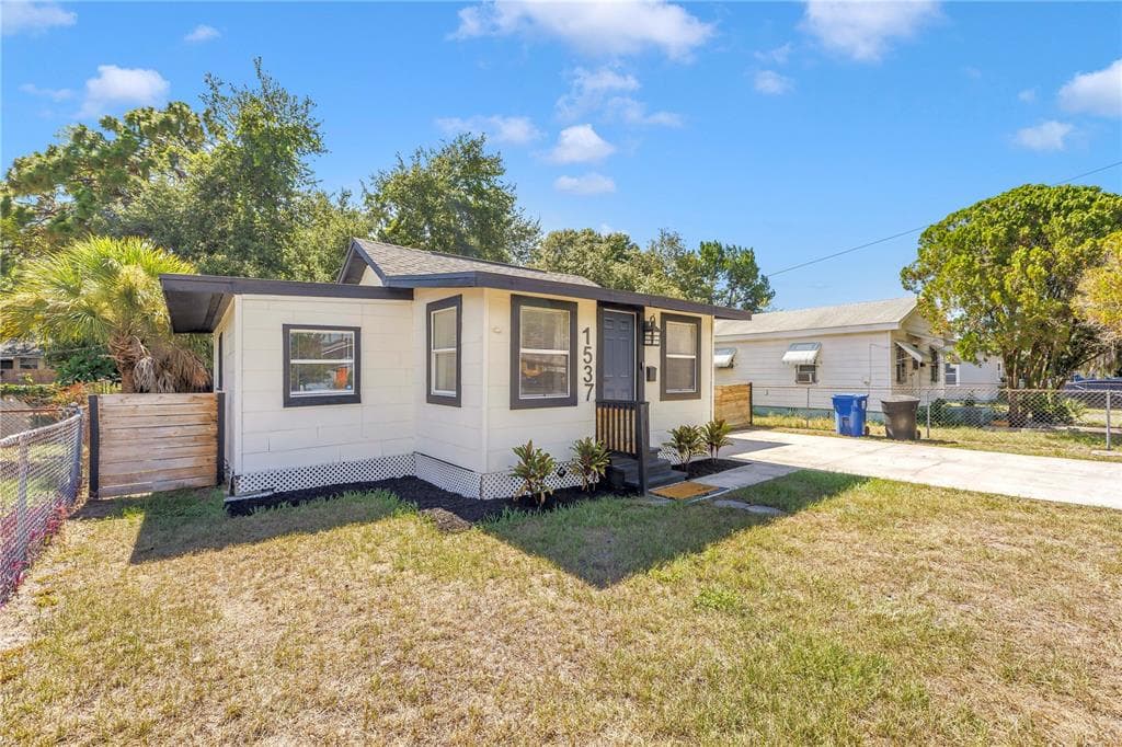 1537 39TH STREET S ST PETERSBURG, FL 33711