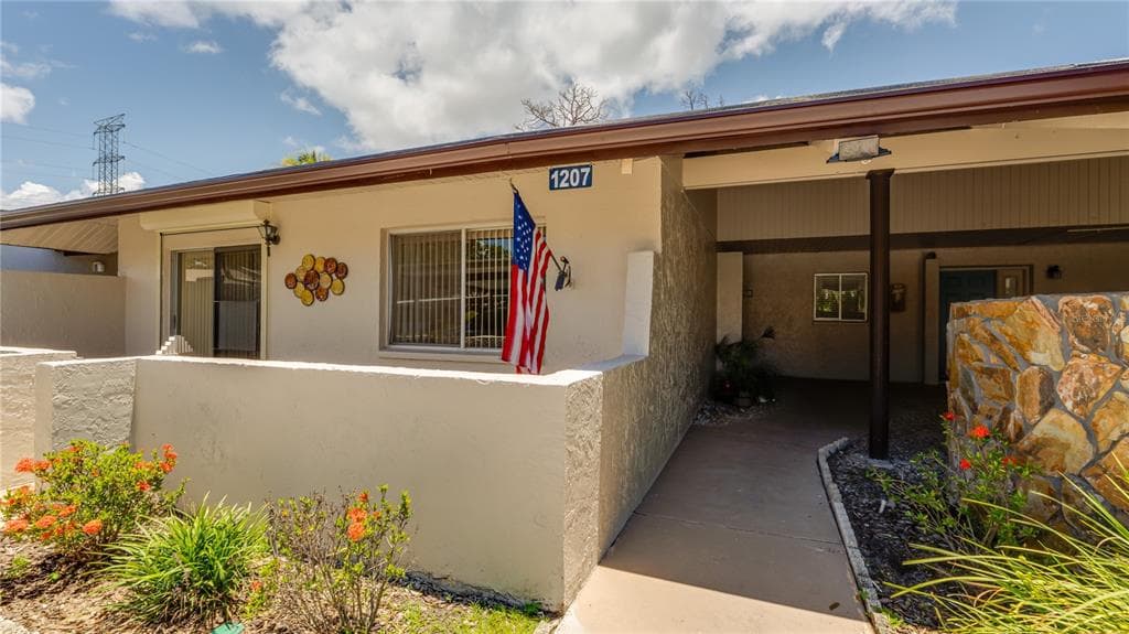 1207 11TH CIRCLE SE UNIT 128 LARGO, FL 33771