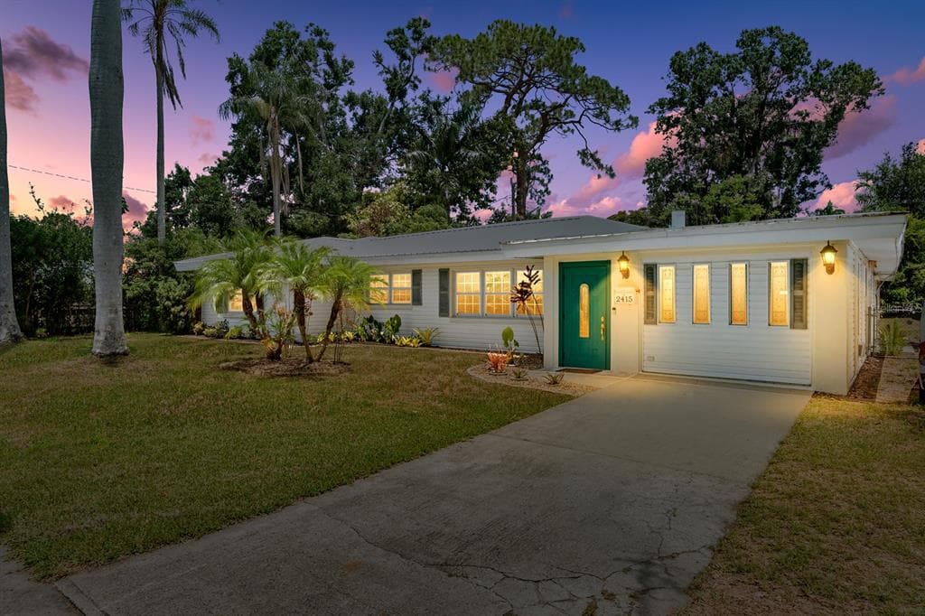 2415 2ND AVENUE E BRADENTON, FL 34208
