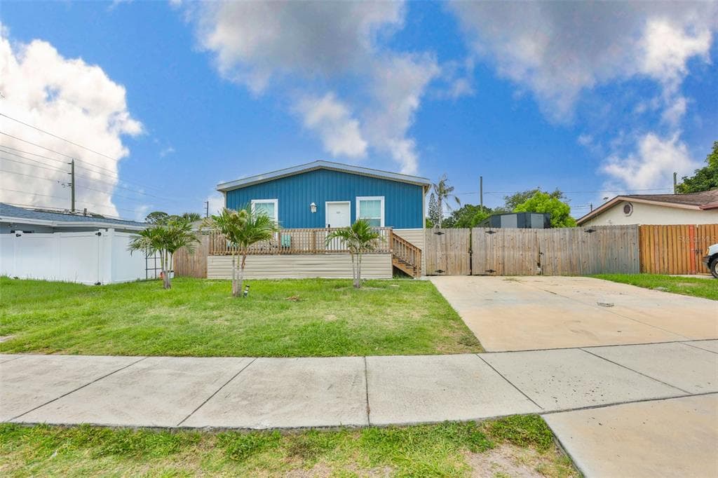 1169 8TH AVENUE NE LARGO, FL 33770