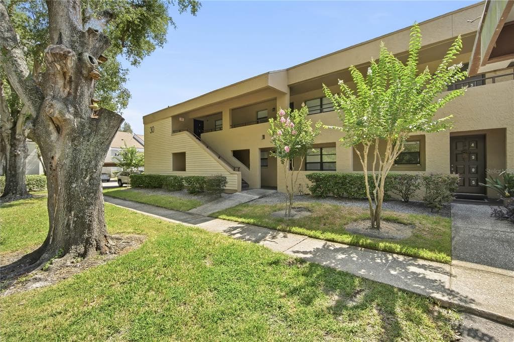 4991 PURITAN CIRCLE UNIT 0522 TAMPA, FL 33617